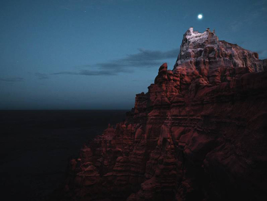 無(wú)人機(jī)除了拍攝，還能這樣用？怪不得美國(guó)攝影師能拍出神秘大片