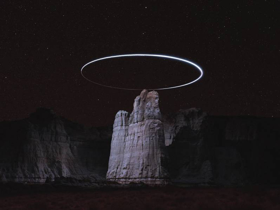 無(wú)人機(jī)除了拍攝，還能這樣用？怪不得美國(guó)攝影師能拍出神秘大片