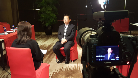 1521100818412065517.jpg 中國化學與物理電源行業協會秘書長劉彥龍接受電池中國網采訪.jpg