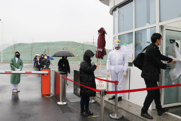 萬眾一心,共克時(shí)艱!蜂巢能源多樣創(chuàng)新形式促發(fā)展! 萬眾一心,共克時(shí)艱!蜂巢能源多樣創(chuàng)新形式促發(fā)展!