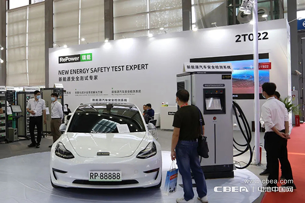 1616552764912010563.jpg 640.webp (13).jpg