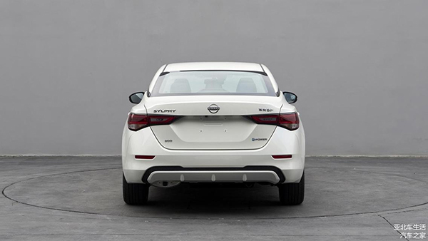 預(yù)計售價10萬至15萬元 百公里油耗4.1L 軒逸e-Power月底發(fā)布 預(yù)計售價10萬至15萬元 百公里油耗4.1L 軒逸e-Power月底發(fā)布