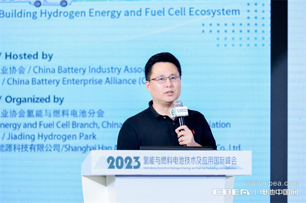 佛山大學(xué)特聘研究員、廣東省汽車智能網(wǎng)聯(lián)發(fā)展促進(jìn)會(huì)氫能汽車專委會(huì)主任委員周飛鯤:氫能重卡商業(yè)化對整車性能與控制技術(shù)的需求與發(fā)展趨勢 佛山大學(xué)特聘研究員、廣東省汽車智能網(wǎng)聯(lián)發(fā)展促進(jìn)會(huì)氫能汽車專委會(huì)主任委員周飛鯤:氫能重卡商業(yè)化對整車性能與控制技術(shù)的需求與發(fā)展趨勢