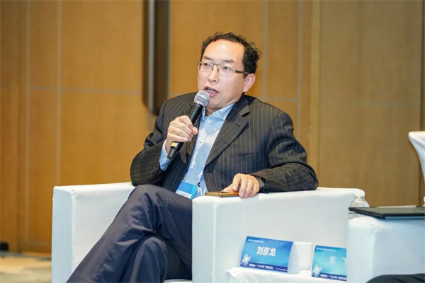 “Li+學社”高端對話:警惕全球化機遇下,鋰電企業的出海挑戰和技術迭代風險 “Li+學社”高端對話:警惕全球化機遇下,鋰電企業的出海挑戰和技術迭代風險