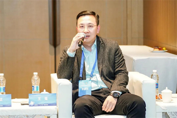 “Li+學社”高端對話:警惕全球化機遇下,鋰電企業的出海挑戰和技術迭代風險 “Li+學社”高端對話:警惕全球化機遇下,鋰電企業的出海挑戰和技術迭代風險