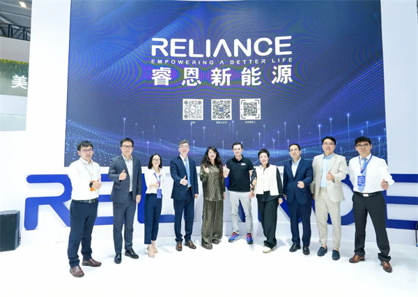 「極耳無(wú)界 能量登峰」發(fā)布會(huì)圓滿落幕:睿恩21700-6Ah電池全球首發(fā),攜手蔡司共繪質(zhì)量新篇章 「極耳無(wú)界 能量登峰」發(fā)布會(huì)圓滿落幕:睿恩21700-6Ah電池全球首發(fā),攜手蔡司共繪質(zhì)量新篇章