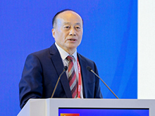 張久俊主旨報告：新能源存儲和轉(zhuǎn)換中的前沿電池發(fā)展